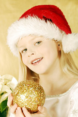 Mädchen mit Nikolausmütze/Girl with Santa Claus Cap