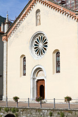 Kirche “Santa Tecla” in Torno am Comer See, Italien