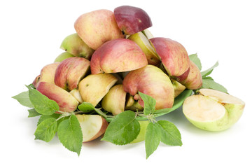 Many apples are cut by slices