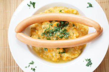 Kartoffelsuppe mit Wiener Würstchen