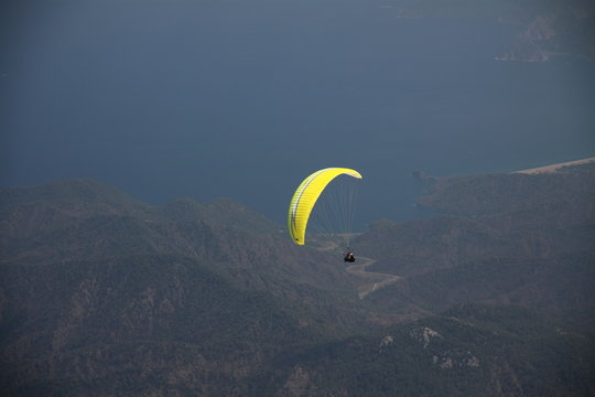Yama&ccedil; Paraş&uuml;t&uuml;