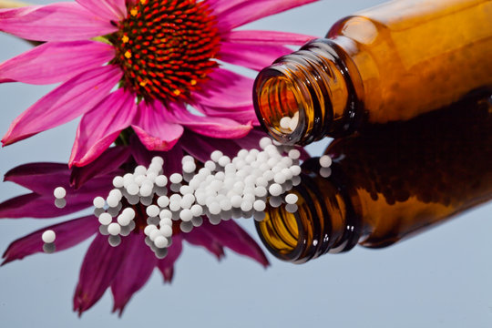 Hom&ouml;opathie. Globuli als alternative Medizin