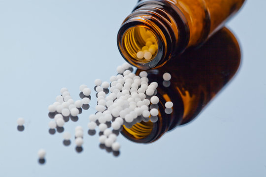 Hom&ouml;opathie. Globuli als alternative Medizin