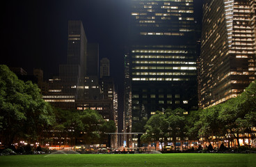 Fototapeta na wymiar Bryant Park New York City Skyline Night