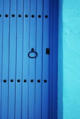 Puerta azul