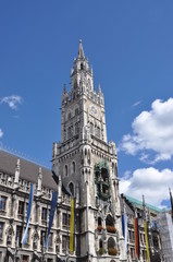 Fototapeta na wymiar Rathausturm in München