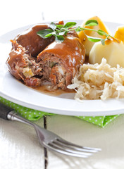 frische Rouladen mit Sauerkraut