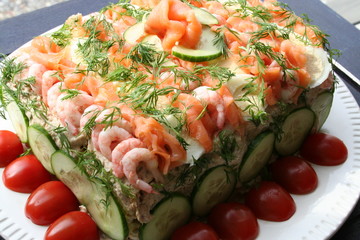Sandwich gateau with smoked salmon and shrimps