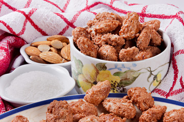 Mandorle caramellate