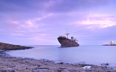 Barco para desguazar.