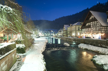 Fluss Schiltach bei Nacht