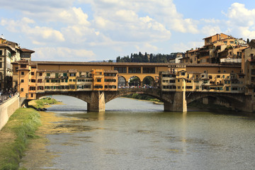 Fototapeta na wymiar L'Arno ed il Ponte Vecchio, Firenze