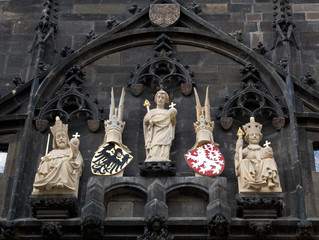 Estatuas blancas