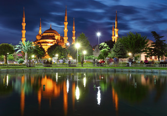 Fototapeta na wymiar Błękitny Meczet z refleksji - Istanbul