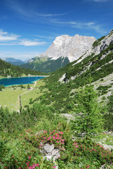 Fototapeta na wymiar Seebensee and Zugspitze