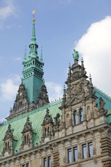 Fototapeta na wymiar das Rathaus der Hansestadt Hamburg