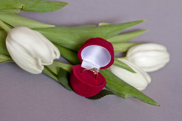 Цветы и кольцо в подарок © Irina