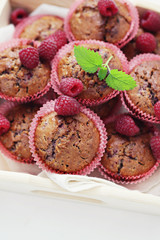 muffins with raspberries
