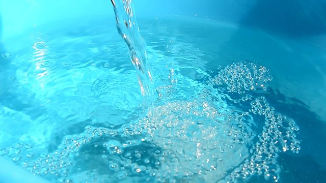 eau qui coule, gaspillage