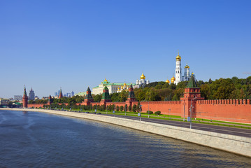 Fototapeta premium Moscow Kremlin and Moskva River