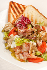 bacon with vegeatables and toasts