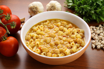 Pasta con ceci