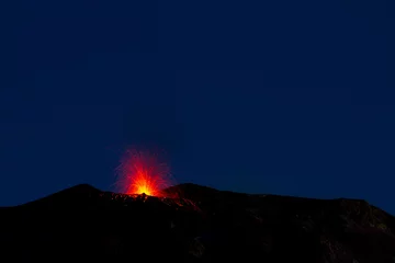 Papier Peint photo Lavable Volcan éruption volcanique spectaculaire