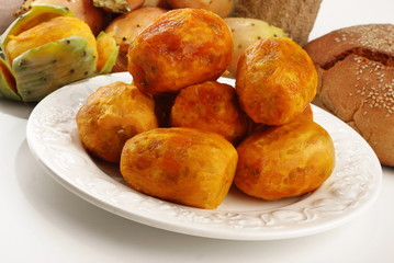 PIATTO DI FICODINDIA E PANE