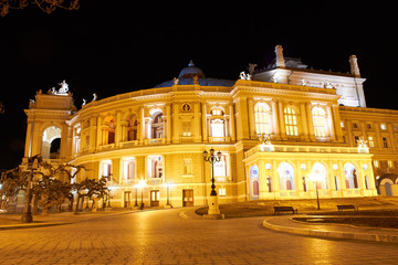 Fototapeta na wymiar Night view of the opera house in Odessa