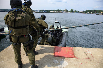 Boarding a ship – soldier. The Marine special forces