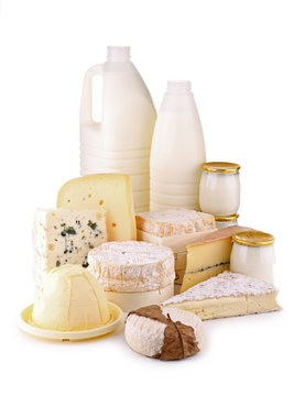 produits laitier sur fond blanc