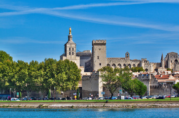 Avignon et ses remparts