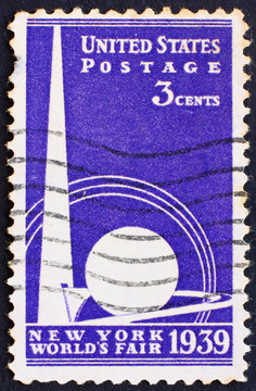 Postage stamp USA 1939 Trylon and Perisphere