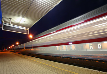 Fototapeta premium Train moving in station
