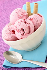 delicious mixed berries ice cream