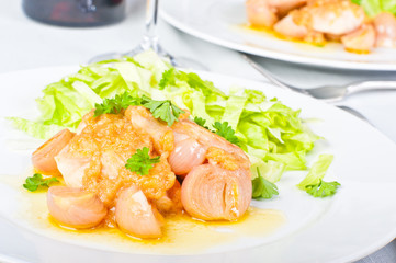 Chicken with onions