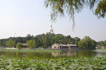 Fototapeta premium Parco del Lago Settentrionale a Pechino