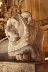 Lion statue spitting water