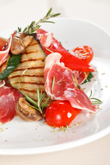 salad with ham