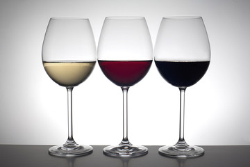 Vino blanco, rosado y tinto