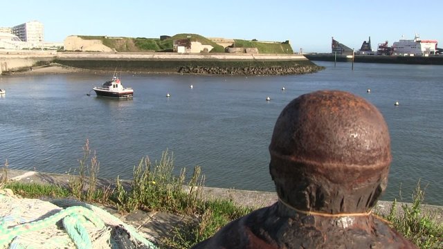 AVANT PORT DE CALAIS