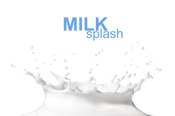 Melk splash geïsoleerd op wit