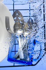 Washing flatware