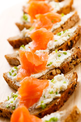 Bread with smoked salmon and cream cheese