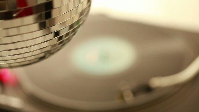 Mirror ball