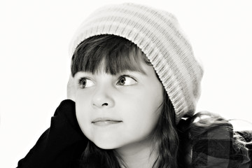Black-White portrait of attractive girl in beret - obrazy, fototapety, plakaty