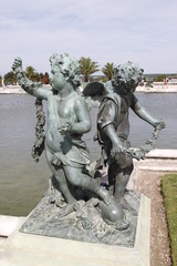 Obraz premium Statue, bassin du Château de Versailles 