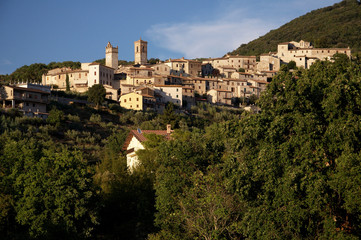 Fototapeta na wymiar Villaggio di montagna