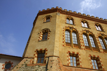 Fototapeta na wymiar Details of the castle of Barolo