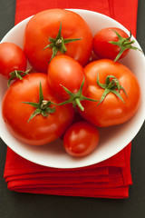 fresh tomatoes in bowl